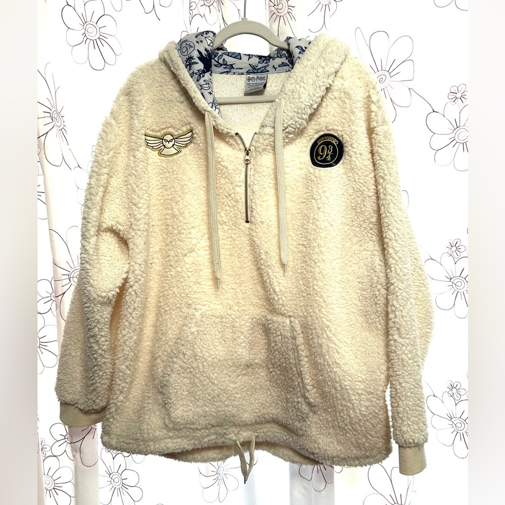 Plush Harry Potter hoodie with patches